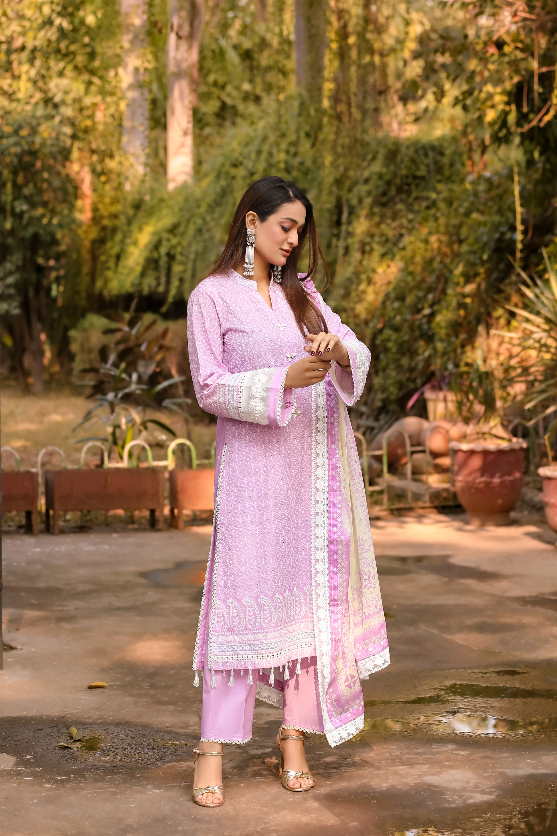 Saadia Ahmed LWSU-25CK302 ChikanKari Lilac Outfit with Elegant Embroidery and Stylish Accessories