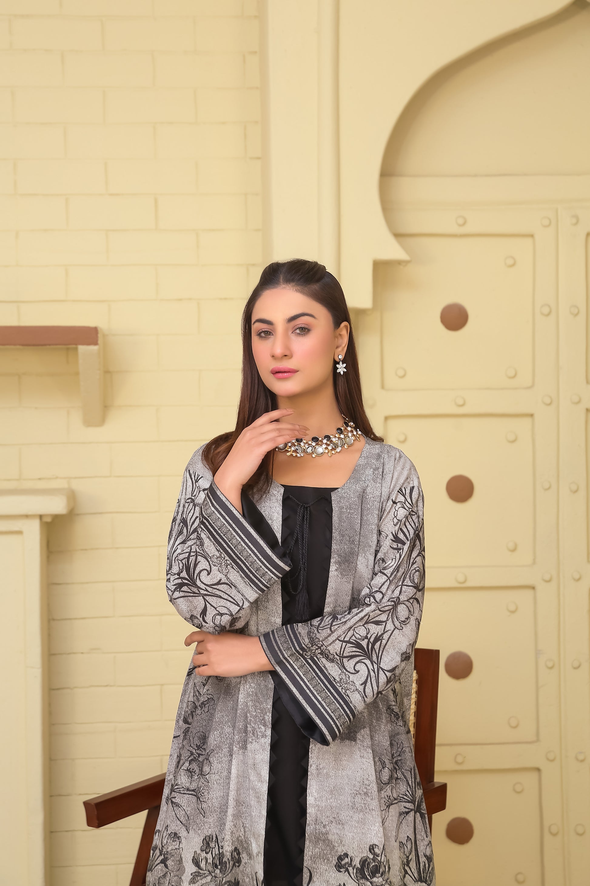 Saadia Ahmed LWSU-25P207 2-Pcs Printed Lawn in stylish gray design perfect for elegant outings