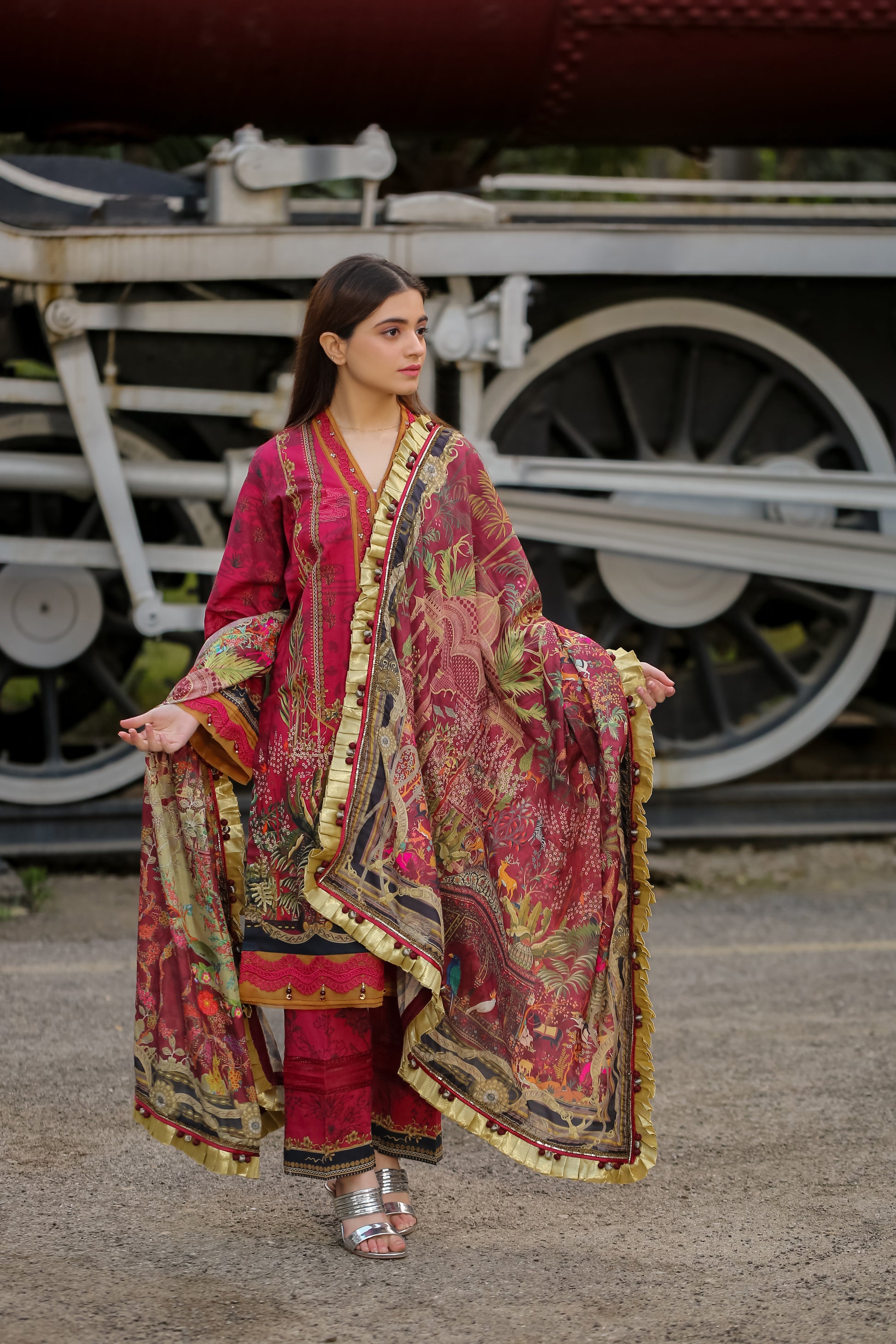 Saadia Ahmed LWSU-25P302 3-Pcs Printed Lawn Ensemble in Vibrant Colors with Intricate Design